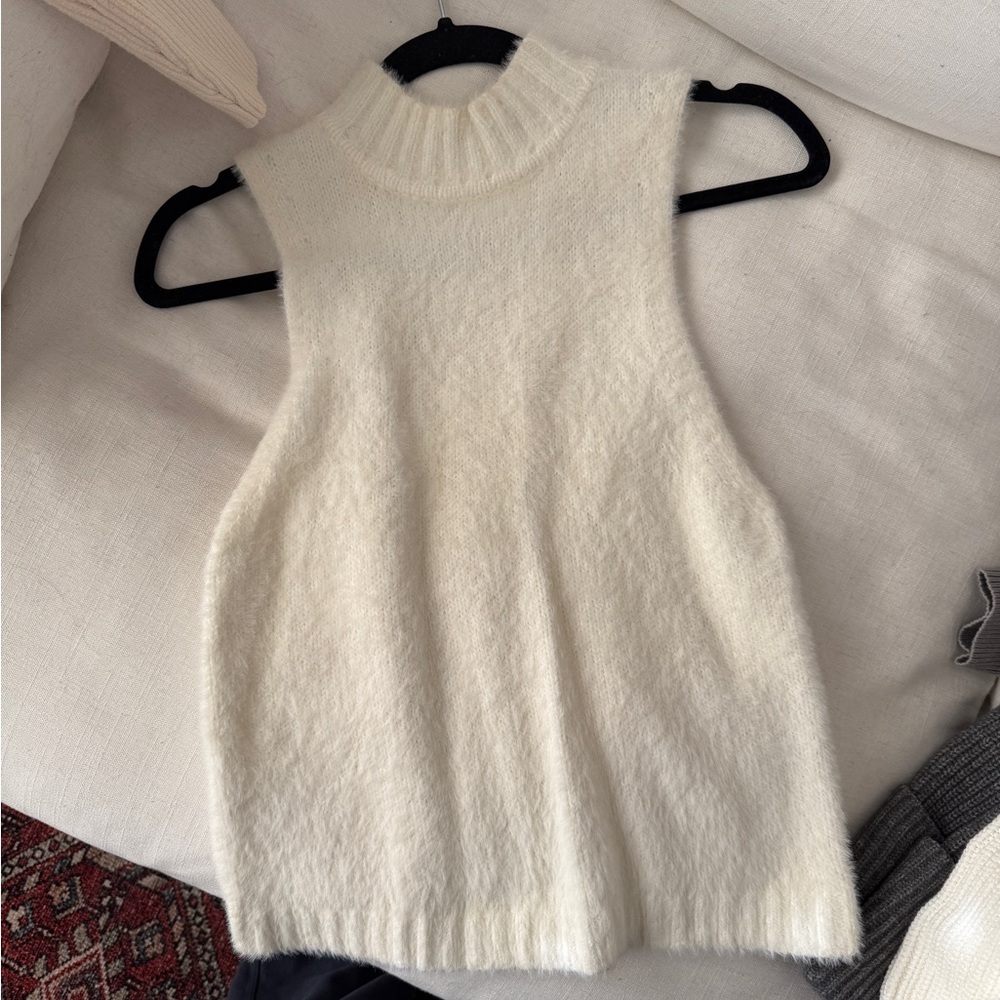 LPA sleeveless sweater